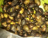 A picture of step 1 of Roasted green chana salad.