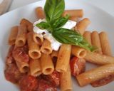 Foto del passaggio 3 della ricetta Tortiglioni pomodorini e burrata