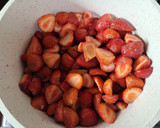 Foto del paso 1 de la receta: Postre de frutillas