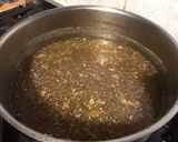 Une image de l'étape 8 de Bouillon de chapon aux herbes aromatiques.