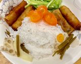 Hình bước làm 1 của món Bún chả giò siêu tốc