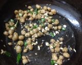 फोडणीचा  भात (  व्हेजिटेबल ब्राऊन राईस) (vegetable brown rice recipe in marathi) रेसिपी स्टेप 2 फोटो 