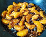 Foto del paso 5 de la receta: Wok de brócoli con magro y mandarina caramelizados en soja y miel