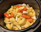Une image de l'étape 2 de Pot au feu au Cookeo.