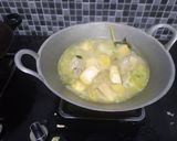 Foto langkah ke 4 dari resep Opor Ayam Bumbu Kuning.