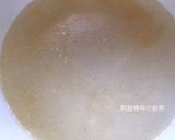 A picture of step 2 of Chicken, Corn, and Mushroom Congee.