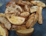 Foto langkah ke 3 dari resep Potato Wedges.