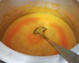 A picture of step 3 of Pakoda Kadhi.