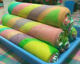 Foto langkah ke 13 dari resep Bolu Gulung Pelangi.
