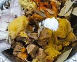 সাতকরা দিয়ে গরুর মাংসের তরকারী। Beef curry with Shatkora রেসিপির ধাপ 2 ছবি