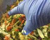 Foto del paso 3 de la receta: Ensalada Mixta cruda 😵 una locura de sabores... Atrévete a probar😄😋