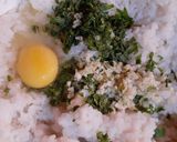 Foto del paso 1 de la receta: Torrejas de arroz, perejil y ajo🍃