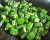 A picture of step 1 of Tandoori Bhindi/ Okra Masala.