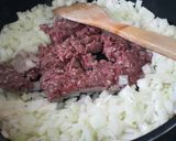 A picture of step 2 of Black Pepper Ground Beef with Onions.