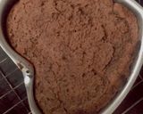A picture of step 7 of Eggless Chocolate naked cake.