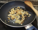 Foto del paso 5 de la receta: Lasaña de atún con salsa bechamel con o sin horno