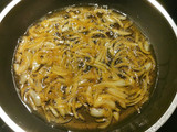 Tortilla de Patata cremosa con Cebolla caramelizada