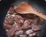 รูปขั้นตอนการทำที่ 4 ของ ผัดเลือดหมูใส่ต้นหอม#เย็นนี้ผอมแน่