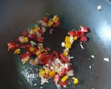 Foto langkah ke 3 dari resep Menu Sarapan Diet: Tumis Bayam Paprika Telur.