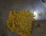 A picture of step 4 of Cabbage paratha.