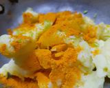 A picture of step 5 of Panipuri.