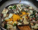 A picture of step 5 of Batata poha.