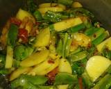 Aloo saim ki bhujya recipe step 4 photo