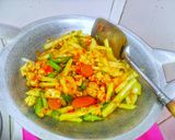Foto langkah ke 4 dari resep Tumis labu buncis sosis campur tempe super pedas.