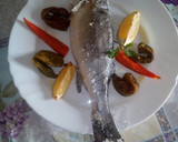 Foto del paso 3 de la receta: Lubina a la sal