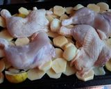 Foto del paso 3 de la receta: Pollo y papas al horno super jugosa 😍