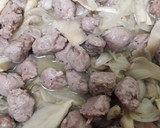 Foto del paso 5 de la receta: Butifarra "esparracada" encebollada con gírgolas a la sidra
