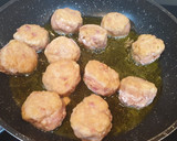 Foto del paso 7 de la receta: Albóndigas de pollo, pavo y jamón a la jardinera