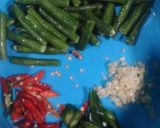 Foto langkah ke 1 dari resep Tumis Kacang Panjang & Ikan Asin.