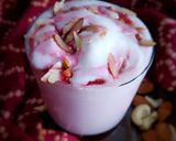 A picture of step 1 of Rose milk shake.