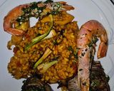 Foto del paso 9 de la receta: Arroz Maty, con alcachofas confitadas, ajos tiernos, gambas langostineras y sepia