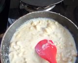 A picture of step 2 of White and chocolate Pasta dessert.