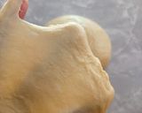 Foto langkah ke 2 dari resep Floral-Shaped Doughnuts | Donat Bunga.