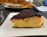 A picture of step 4 of Basque cheesecake.