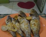 Foto langkah ke 3 dari resep Ikan kerapu panggang di teflon dengan baluran sambal kecap.