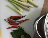 Hình bước làm 2 của món Chân gà ngâm sả tắc