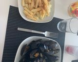 Une image de l'étape 5 de Moules marinières.