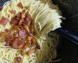 A picture of step 6 of Italian Carbonara.