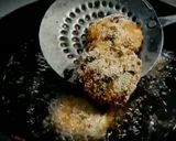 A picture of step 5 of Ragda Pettis raw banana patties.