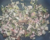 Foto del paso 4 de la receta: Arroz salteado con trigueros y setas shiitake