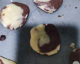 Foto del paso 4 de la receta: Galletitas de chocolate con chispas