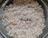 A picture of step 1 of Basanti Pulao.