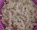 Foto langkah ke 1 dari resep Fussilli Carbonara.