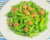 Foto langkah ke 6 dari resep Oseng Buncis Sosis.