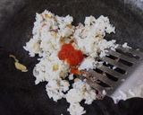 Foto langkah ke 2 dari resep Nasi Goreng Merah Putih.