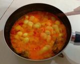 Foto langkah ke 6 dari resep Enak Tenan! Gulai Kentang Telur Puyuh.